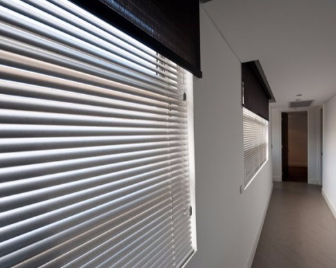 aluminium venetian blinds in hallway